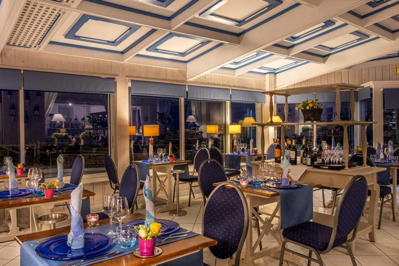 Hotel Restaurant De La 3*